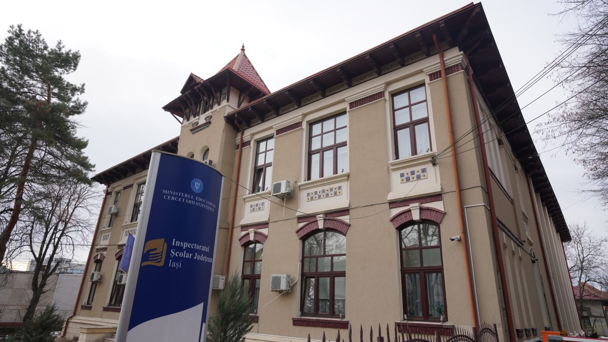 Astăzi s-a completat lista directorilor de școli din judeţul Iaşi