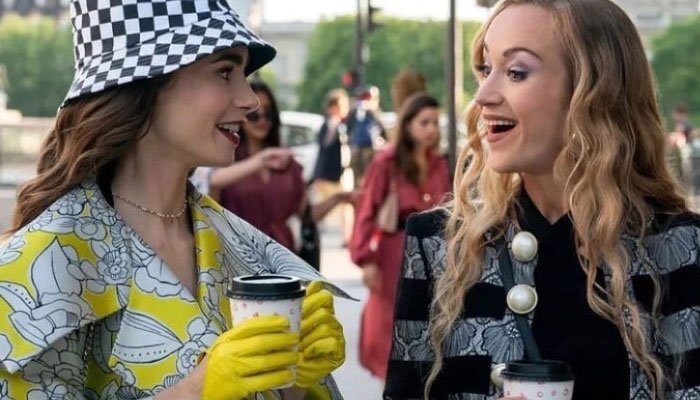Serialul Emily in Paris naște noi controverse: „O imagine caricaturală a unei femei din Ucraina”