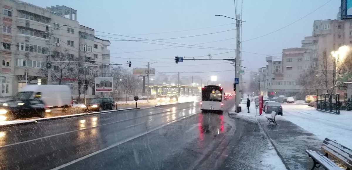Atenție, șoferi! Semaforul de la capăt Păcurari din municipiul Iași nu funcționează – FOTO