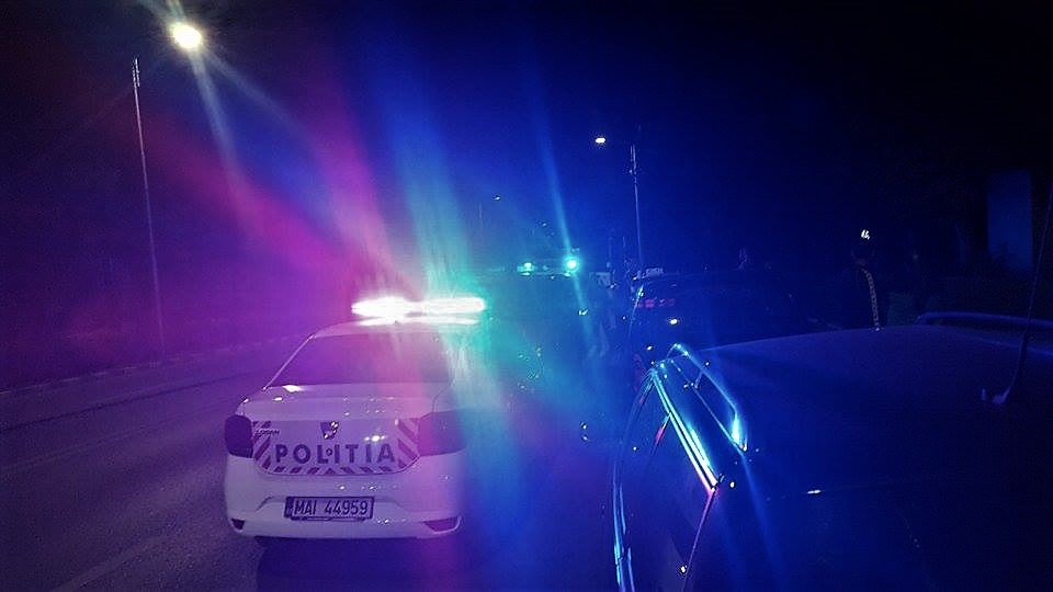 Accident rutier în comuna Bârnova, județul Iași. Un taxi a căzut într-o râpă – EXCLUSIV