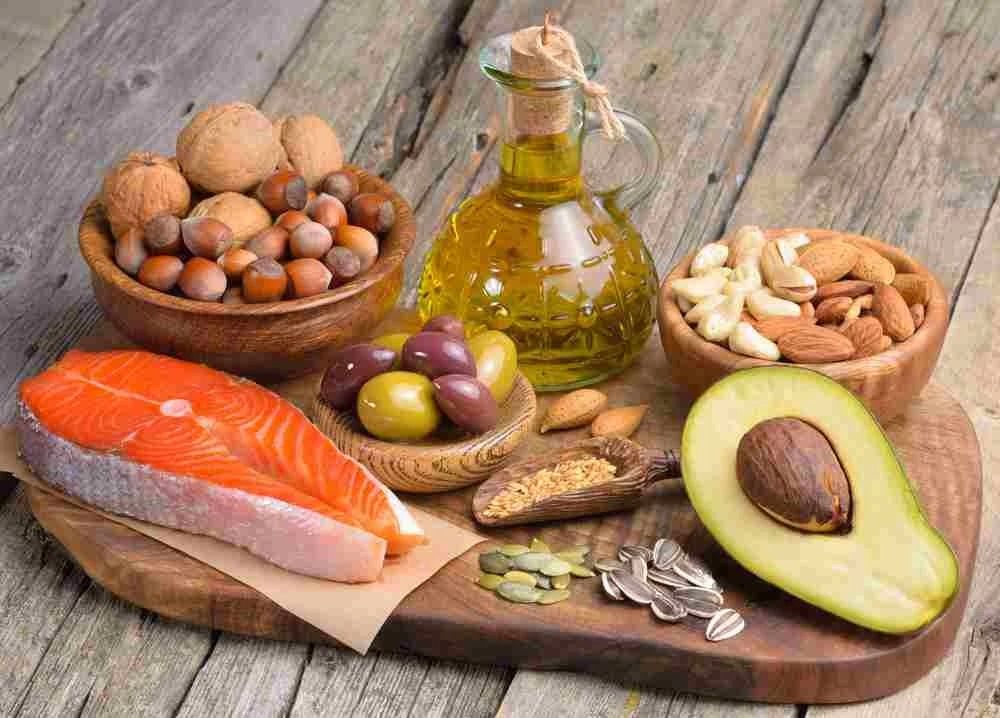 Acizi grași saturați: Grăsimile din alimentație și beneficiile pentru organism 