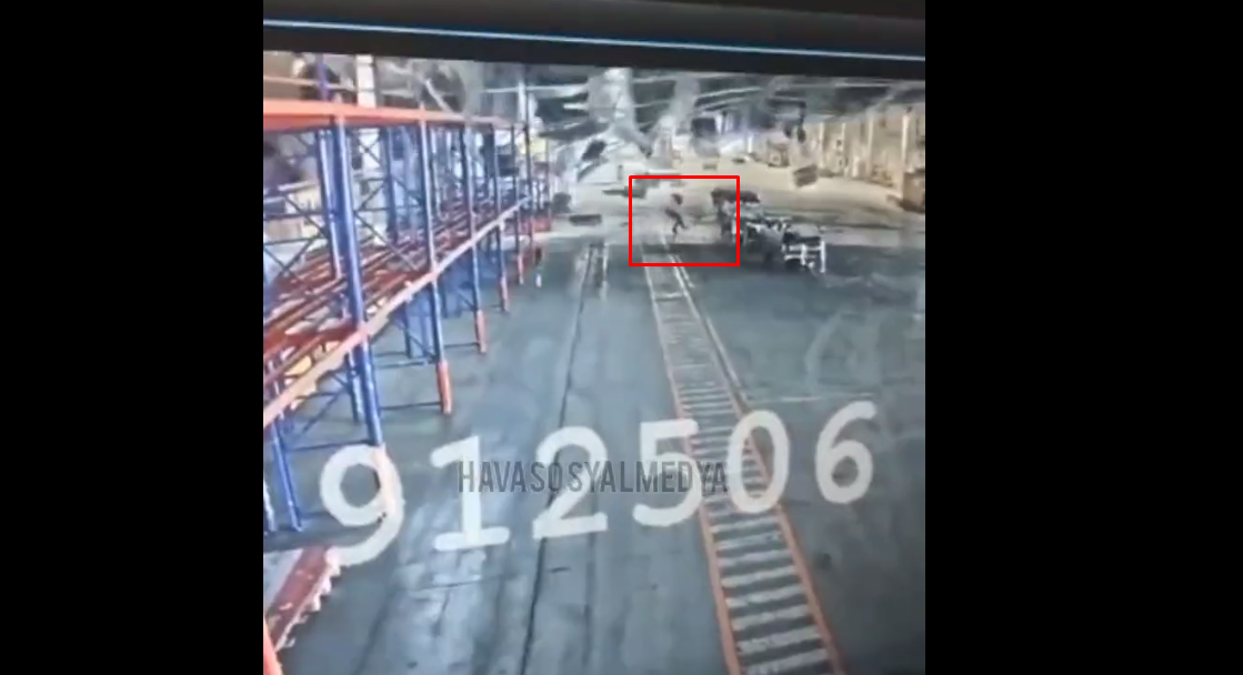 Acoperişul aeroportului din Istanbul s-a prăbuşit. Niciun avion nu mai decolează de pe cel mai aglomerat terminal din Europa – VIDEO
