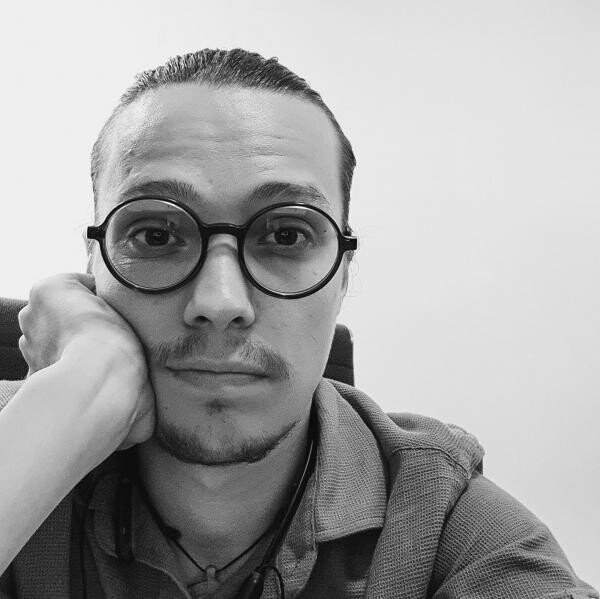 Previziunile astrologului Alexandru Păunescu: „Anul 2022 este un roller coaster”