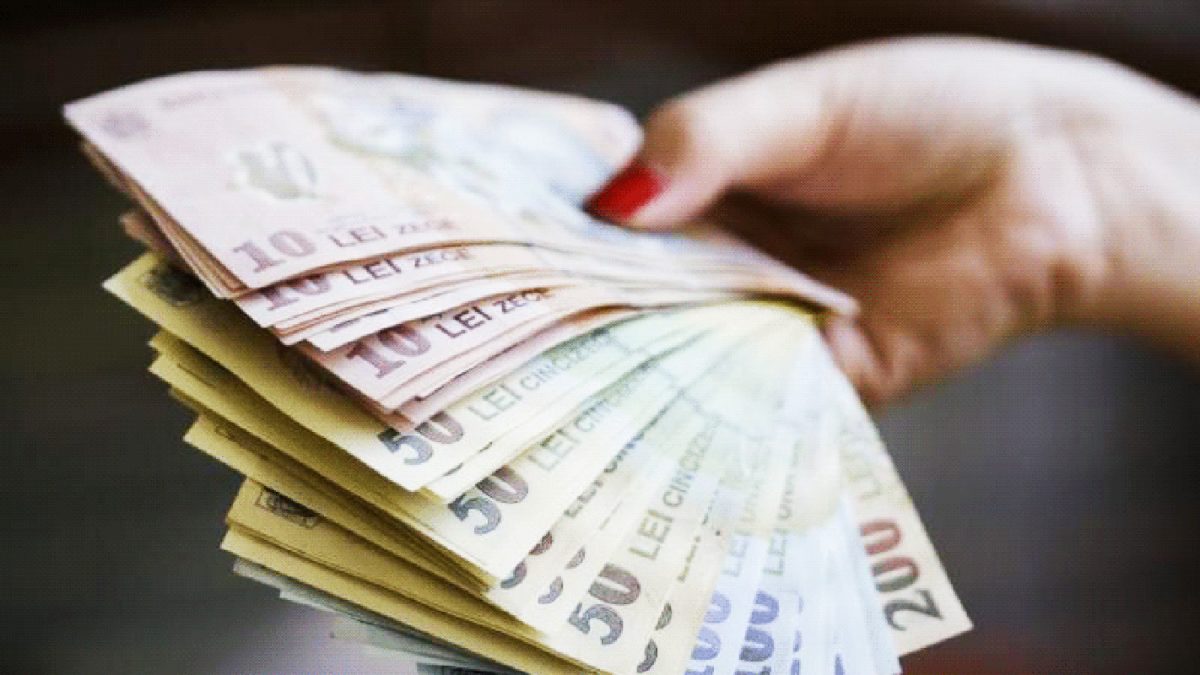 Reacţia dură a pensionarilor după ce Guvernul Ciucă a decis să majoreze, cu 20%, pensiile speciale