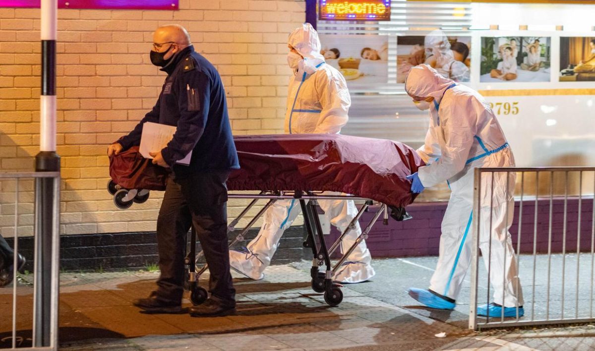 Un bărbat din Irlanda şi-a dus unchiul la poştă să-i ridice pensia, chiar dacă era mort. Întreaga comunitate a rămas şocată