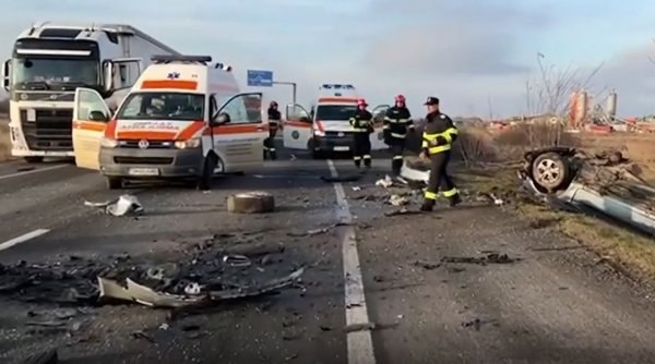 Carambol pe tronsonul de autostradă Deva-Nădlac. 10 maşini s-au ciocnit