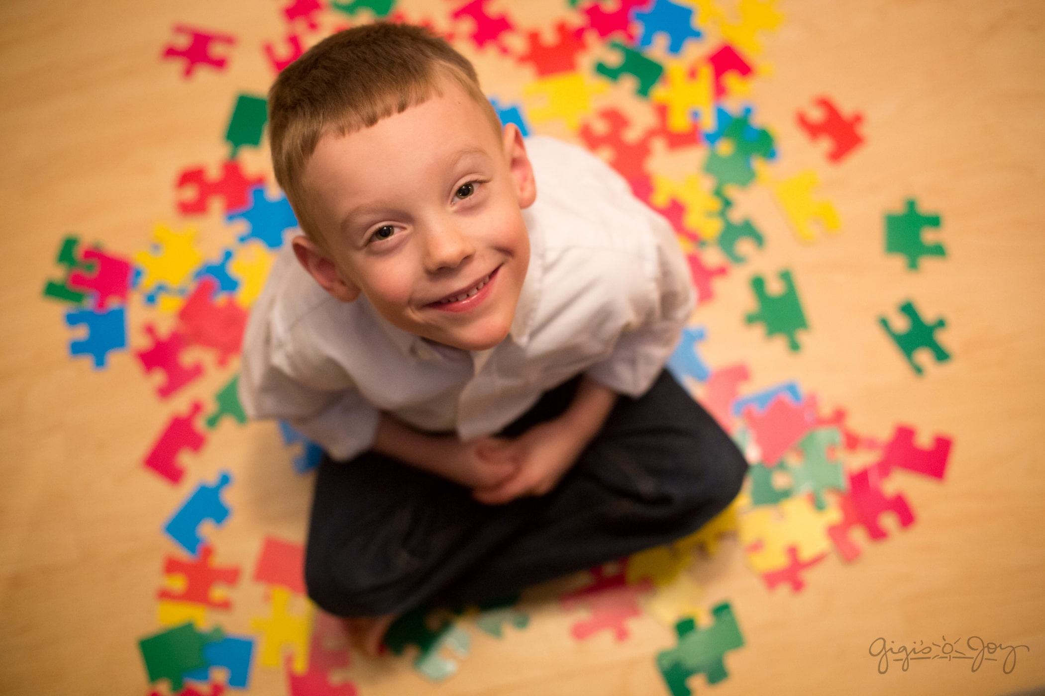 Cât trăiește un copil cu autism: Terapiile specializate pentru ...