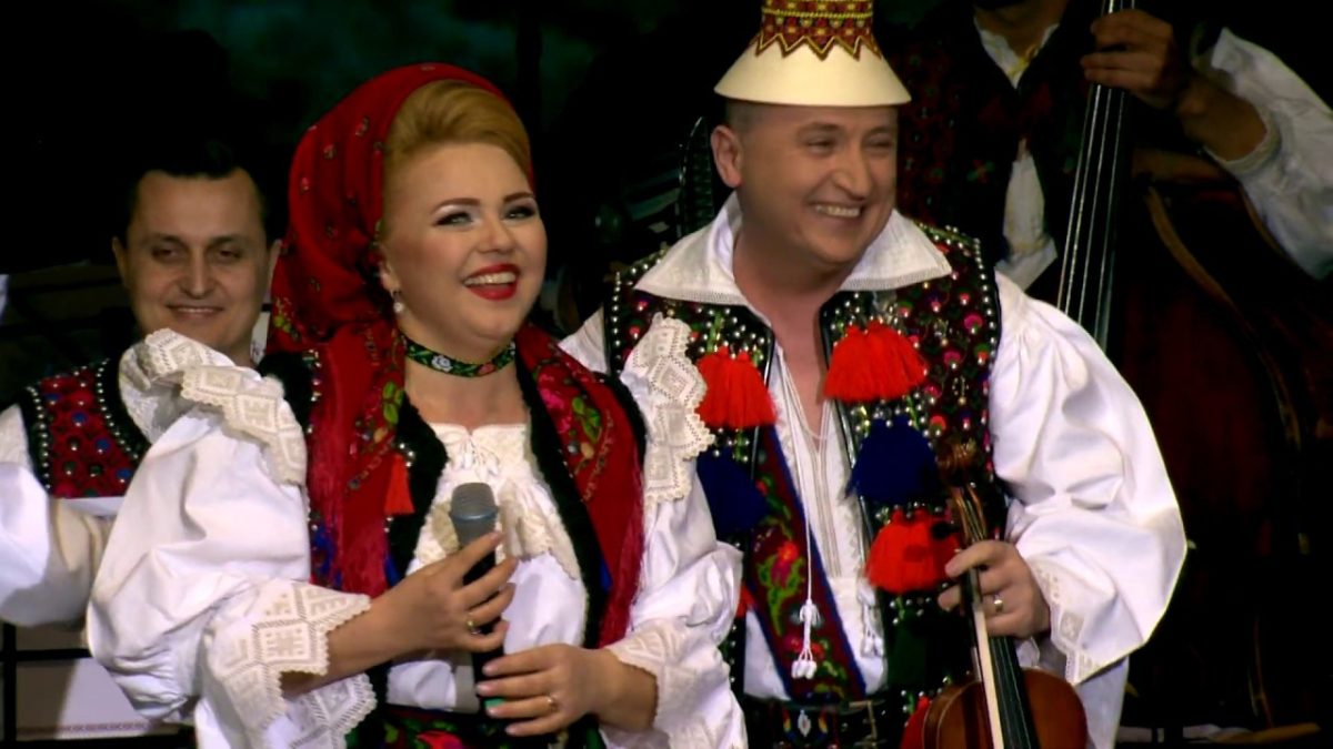 Cornelia Rednic, schimbare de look. Artista populară și-a uimit toți fanii cu transformarea ei