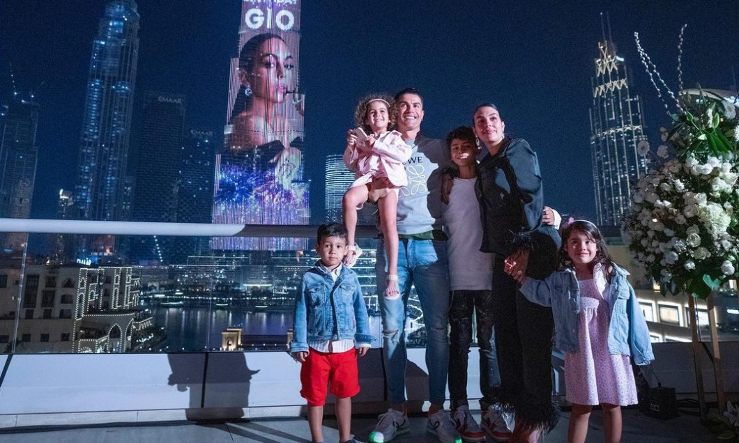 Chipul Georgianei Rodriguez, proiectat pe Burj Khalifa. Cât a plătit Cristiano Ronaldo pentru cadoul făcut iubitei sale