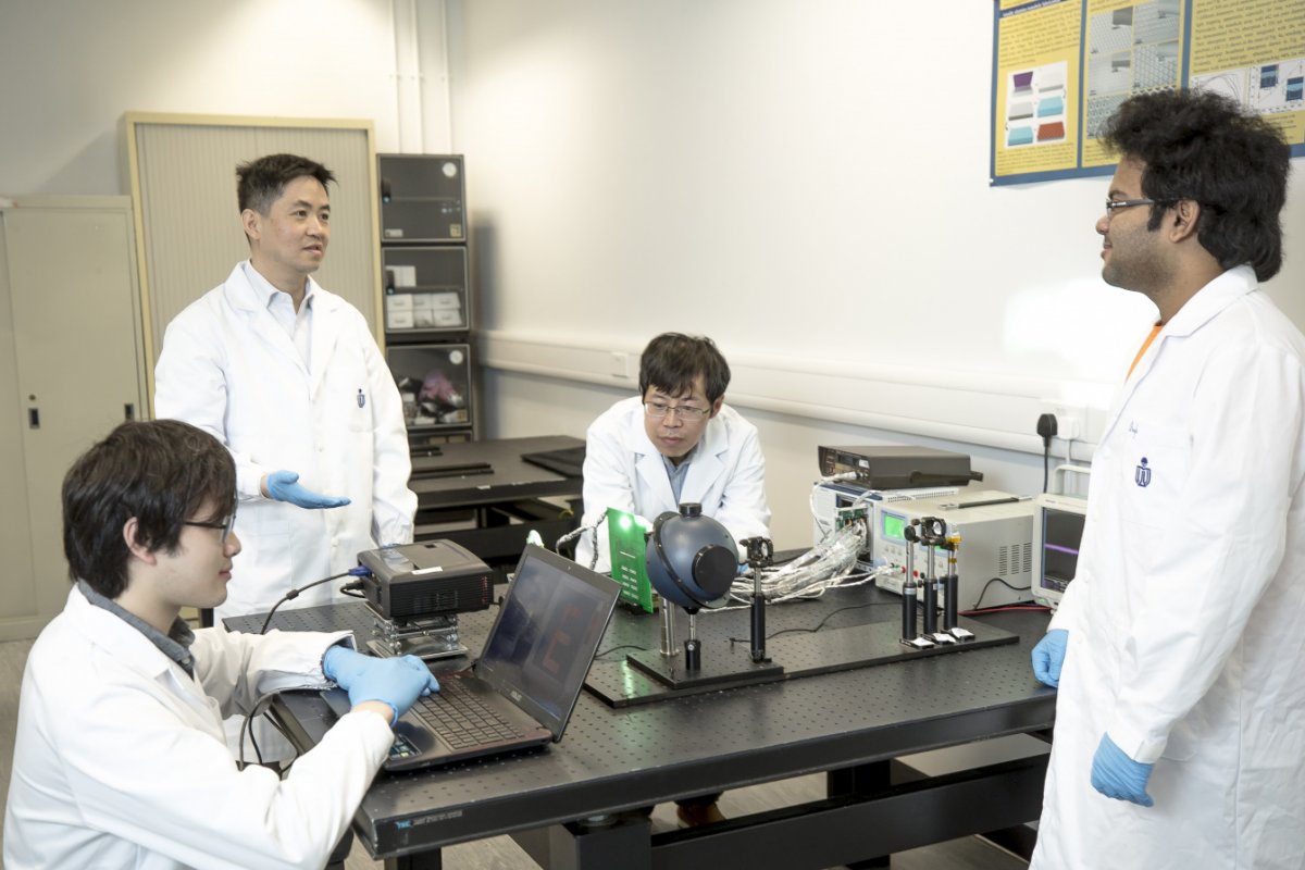 echipa de cercetători condusă de Zhiyong Fan