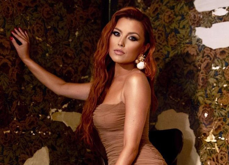 A pozat Elena Gheorghe nud? Cum s-a afișat vedeta pe rețelele de socializare 