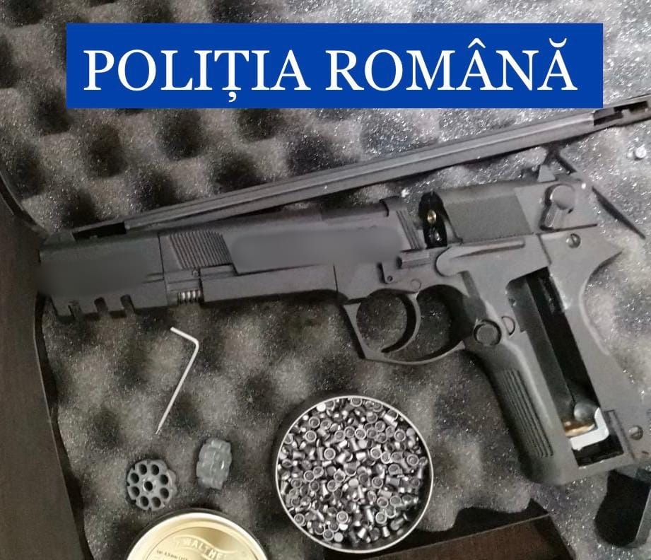 Trei persoane au fost reținute după furtul din Tomești. Iată ce obiecte au fost confiscate de polițiști – FOTO
