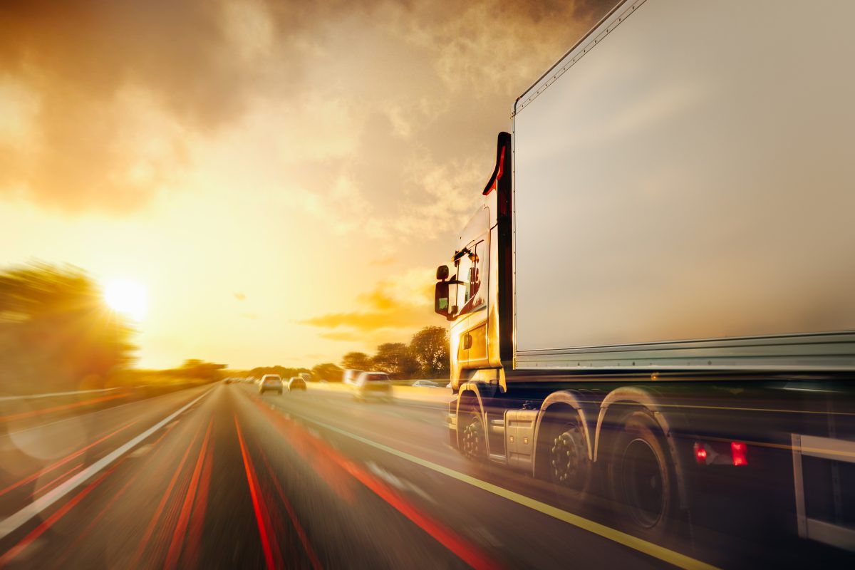 Software-ul de analiză a datelor tahografului: cum să gestionați șoferii într-o companie de transport?