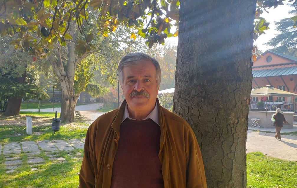 Povestea lui Mihai, românul care are meseria de ”badant”. „Nu m-am gândit în viața mea că voi face meseria asta!”