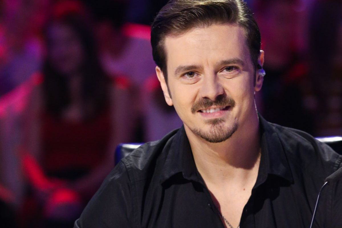 Mihai Petre revine în lumina reflectoarelor. Dansatorul a primit un nou contract în televiziune