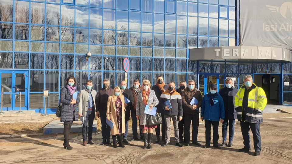 Dezbatere despre modernizarea Aeroportului Internațional Iași. Proiect pentru zona cargo la aerogară – FOTO