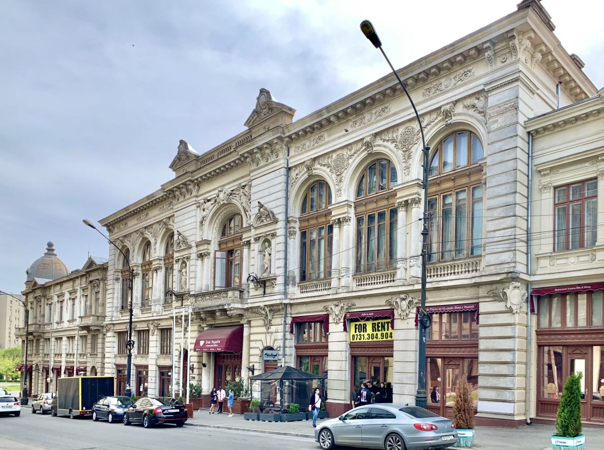 Cea mai scumpă clădire scoasă la vânzare în București! Are 82 de camere și costă 26 de milioane de euro!