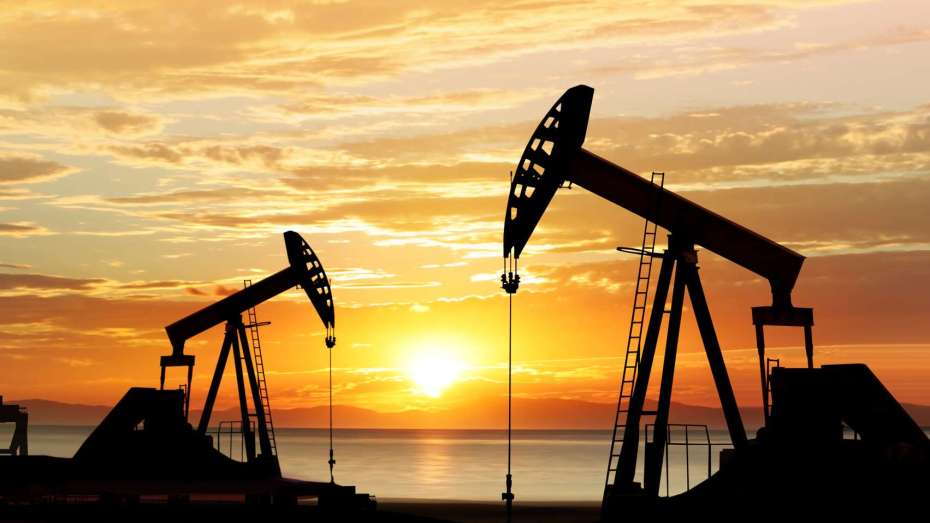 Prețul petrolului a crescut, din cauza tensiunilor dintre Rusia și Ucraina. Cu cât s-au majorat prețurile