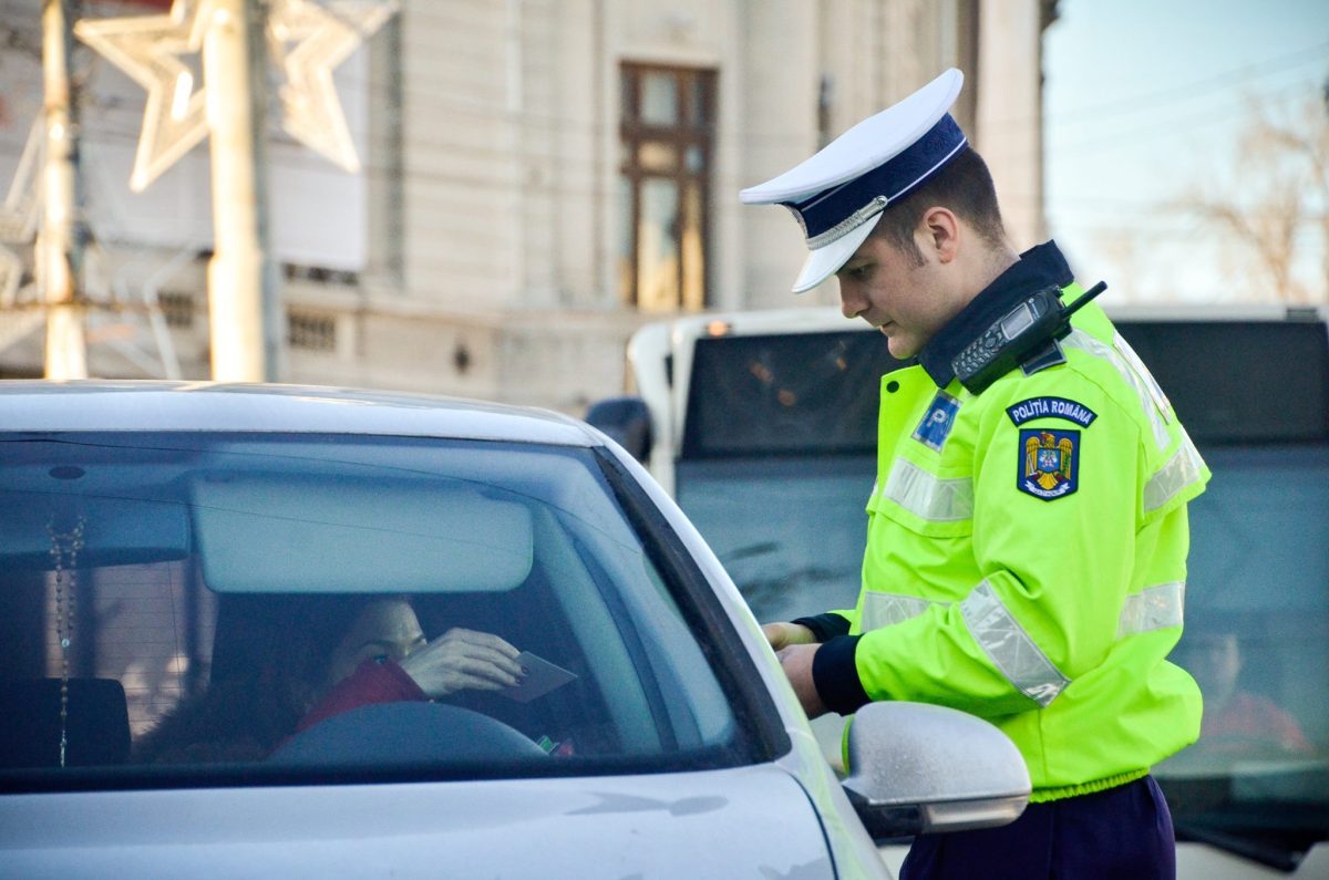 Sancțiuni mai aspre pentru mai multe abateri din trafic. Guvernul schimbă normele rutiere