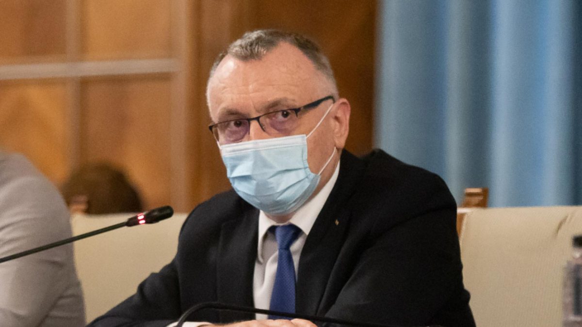 Ministrul Educației, Sorin Cîmpeanu, anunţă noi programe pentru reducerea abandonului şcolar