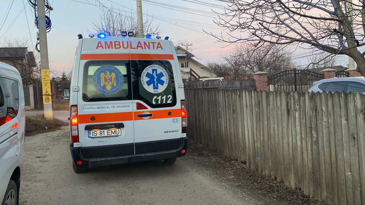 Tragedie în Iaşi. O femeie, în vârstă de 70 ani, a fost găsită spânzurată în casă. La faţa locului se deplasează mai multe echipaje de intervenţie – EXCLUSIV, FOTO, UPDATE