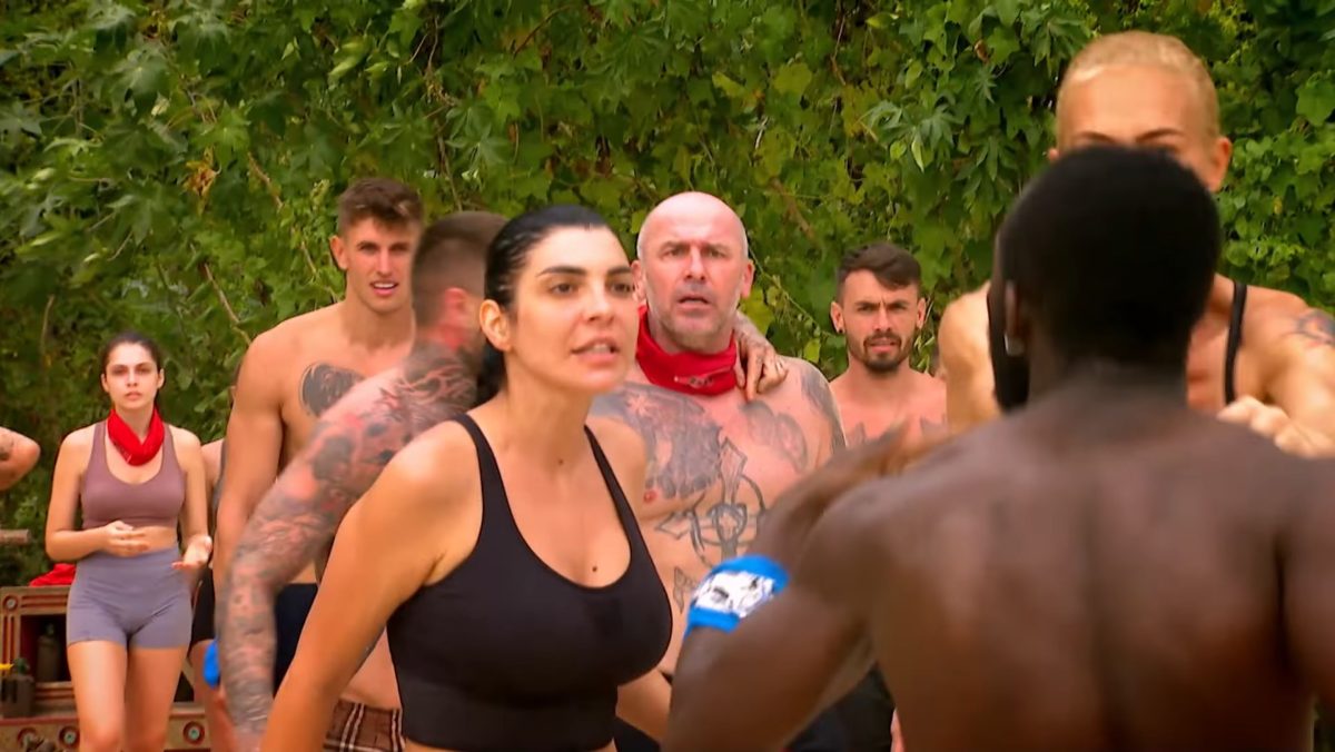 Survivor România vine cu o eliminare neașteptată. Motivul pentru care Faimoșii și Războinicii s-au luat la bătaie