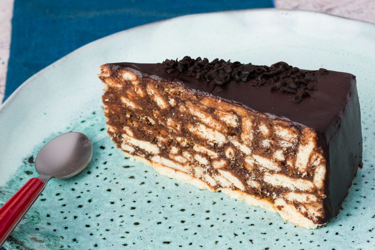 Tort de biscuiți din copilărie: Rețeta bunicii pentru un desert perfect