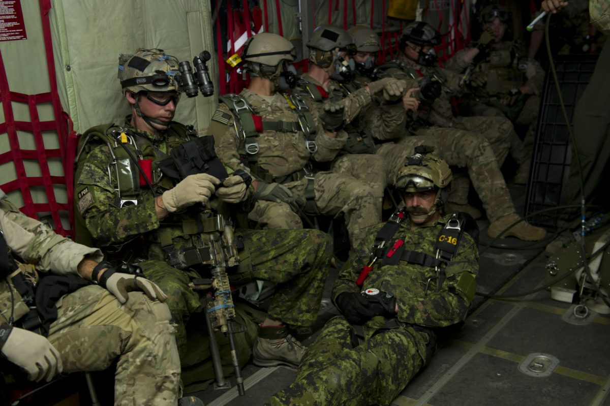 Canada a trimis trupele speciale în Ucraina pentru evacuarea oficialilor, în criza cu Rusia
