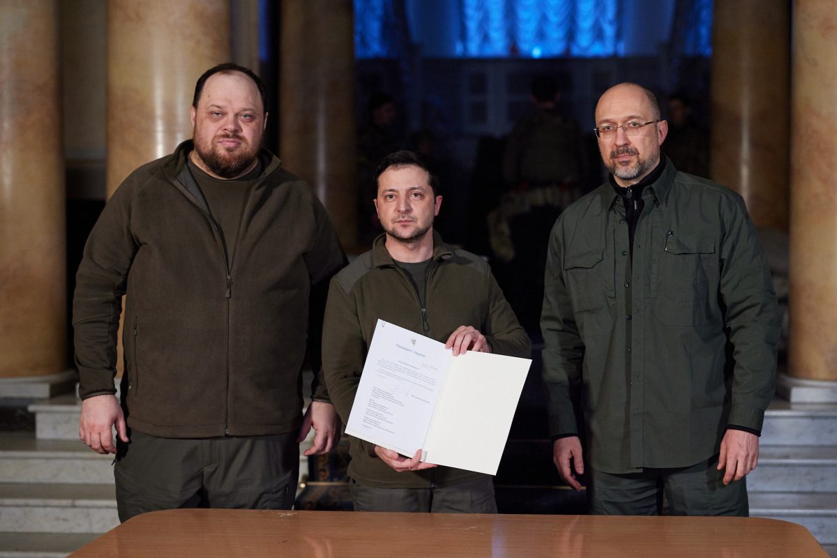 Volodimir Zelenski a semnat cererea de aderare a Ucrainei la UE – FOTO