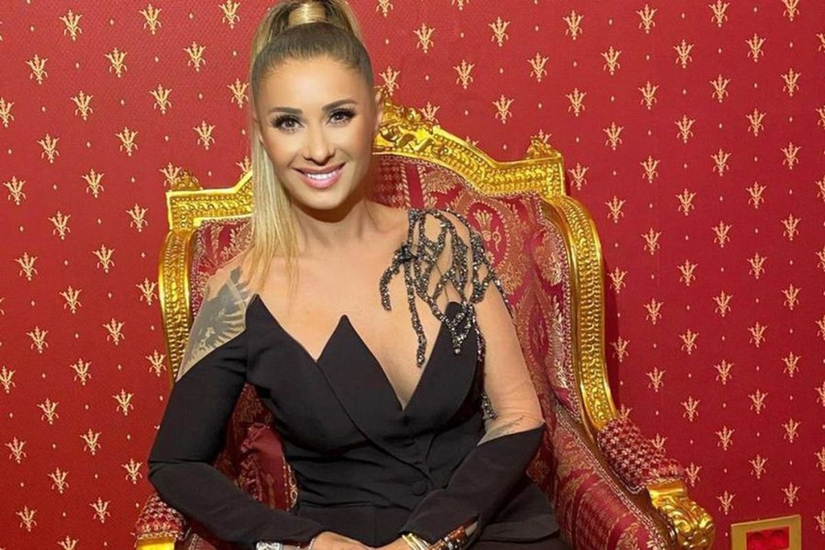 Anamaria Prodan, situație fără precendent. Impresara susține că este amenințată de Laurențiu Reghecampf