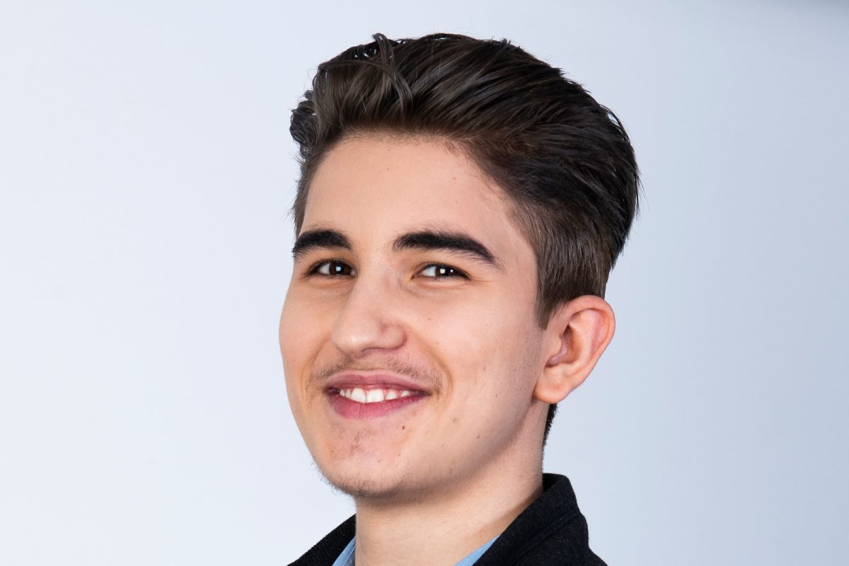Sebastian Dobrincu a devenit milionar la vârsta de 23 de ani. Puțini știu că juratul de la Imperiul Leilor, s-a luptat cu depresia și a fost bulimic