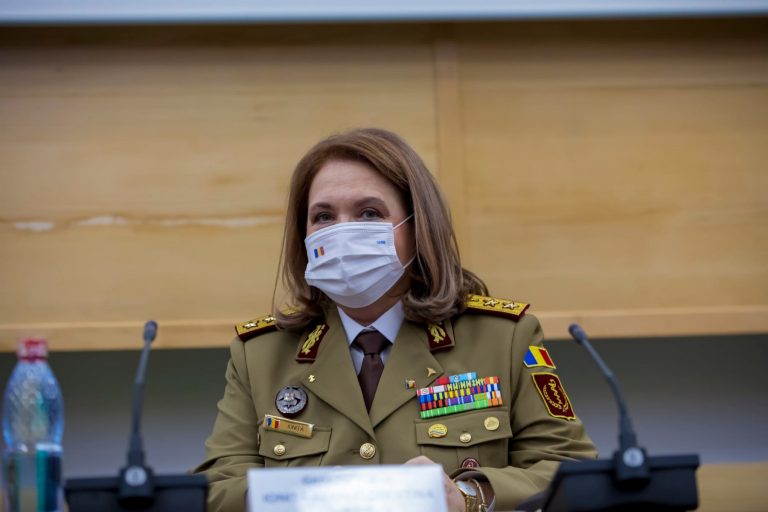 Medici acuzaţi de un comandant că au dat tratament greşit bolnavilor de Covid-19