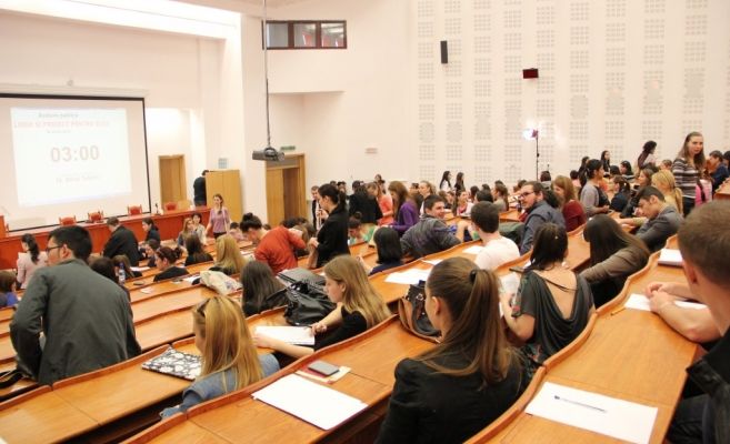 Decizie definitivă! Curtea de Apel Suceava a hotărât că accesul studenților nu poate fi condiționat de vaccinare 