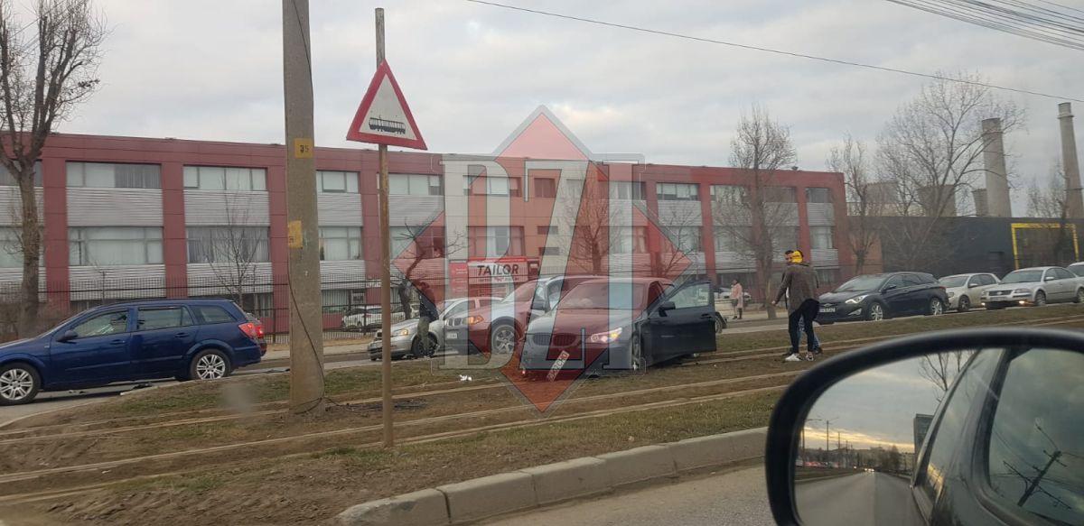 Un alt accident rutier pe Calea Chişinăului. Carambol cu mai multe maşini avariate – EXCLUSIV, FOTO