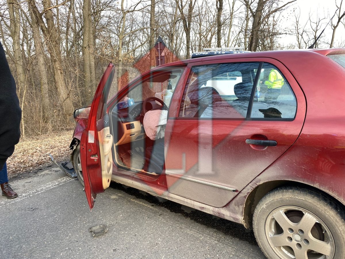 Accident rutier la Ciric. Două maşini s-au izbit violent  – EXCLUSIV, GALERIE FOTO