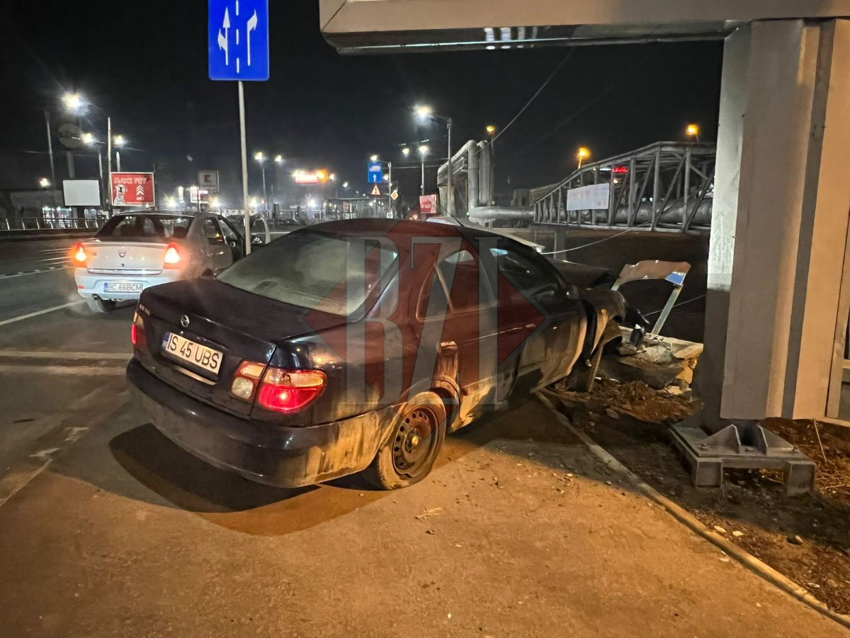Un șofer a fost la un pas să ajungă în râul Bahlui, după ce a pierdut controlul volanului în Tudor Vladimirescu – EXCLUSIV, FOTO