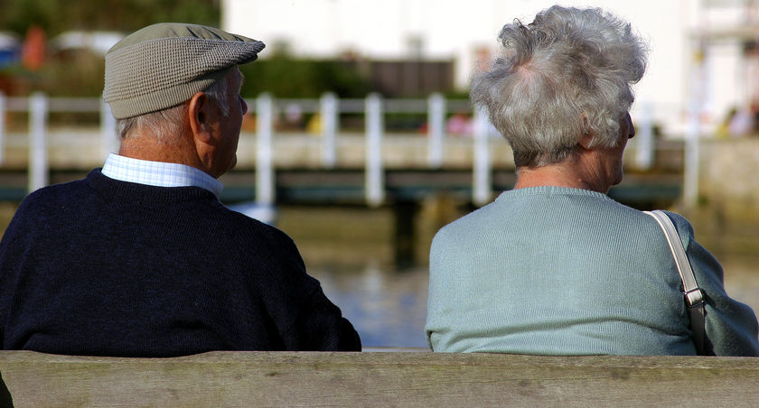 Poveste de amor ca în telenovele. Un bătrân a fost escrocat cu peste 300.000 de lei