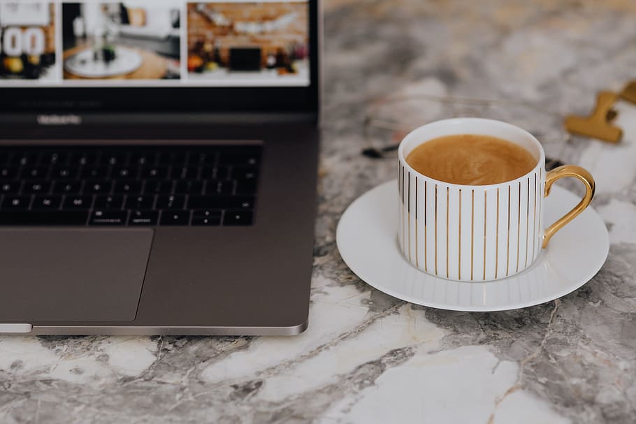 Stiai ca poti obtine aparate de cafea in custodie, pentru angajatii tai?