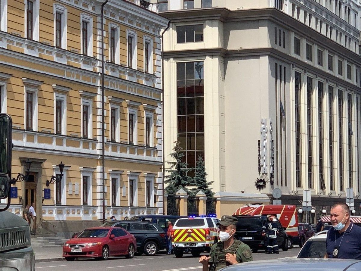 Imediat ce Rusia a început atacul asupra Ucrainei, oamenii din Kiev au luat cu asalt bancomatele