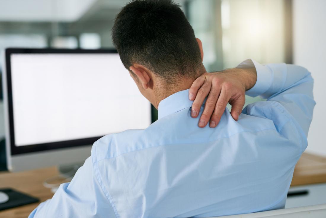 Spondiloza cervicală: Remedii care te ajută să scapi de amețeli și greață