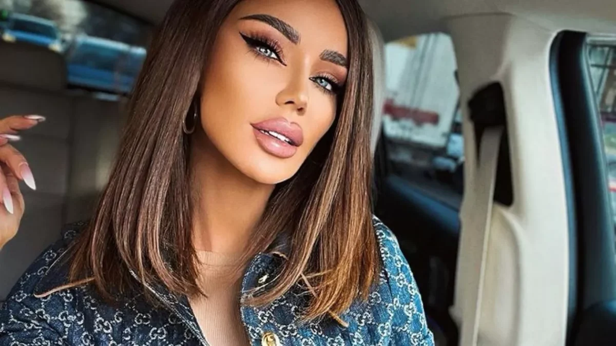 Bianca Drăgușanu și-a scos hainele la vânzare. A rămas vedeta fără bani?