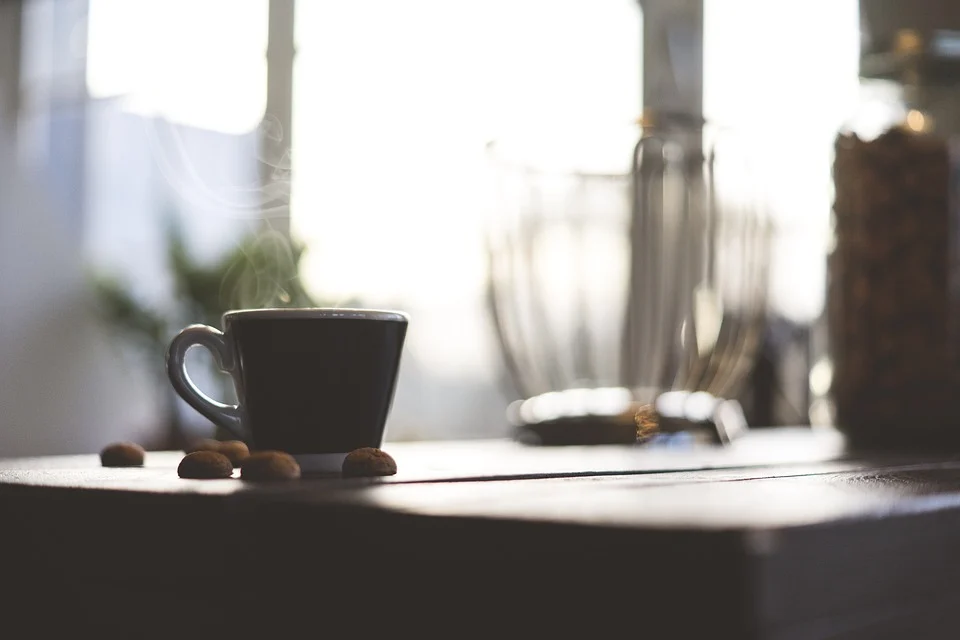 Bună dimineața: Cafea și flori pentru cei dragi