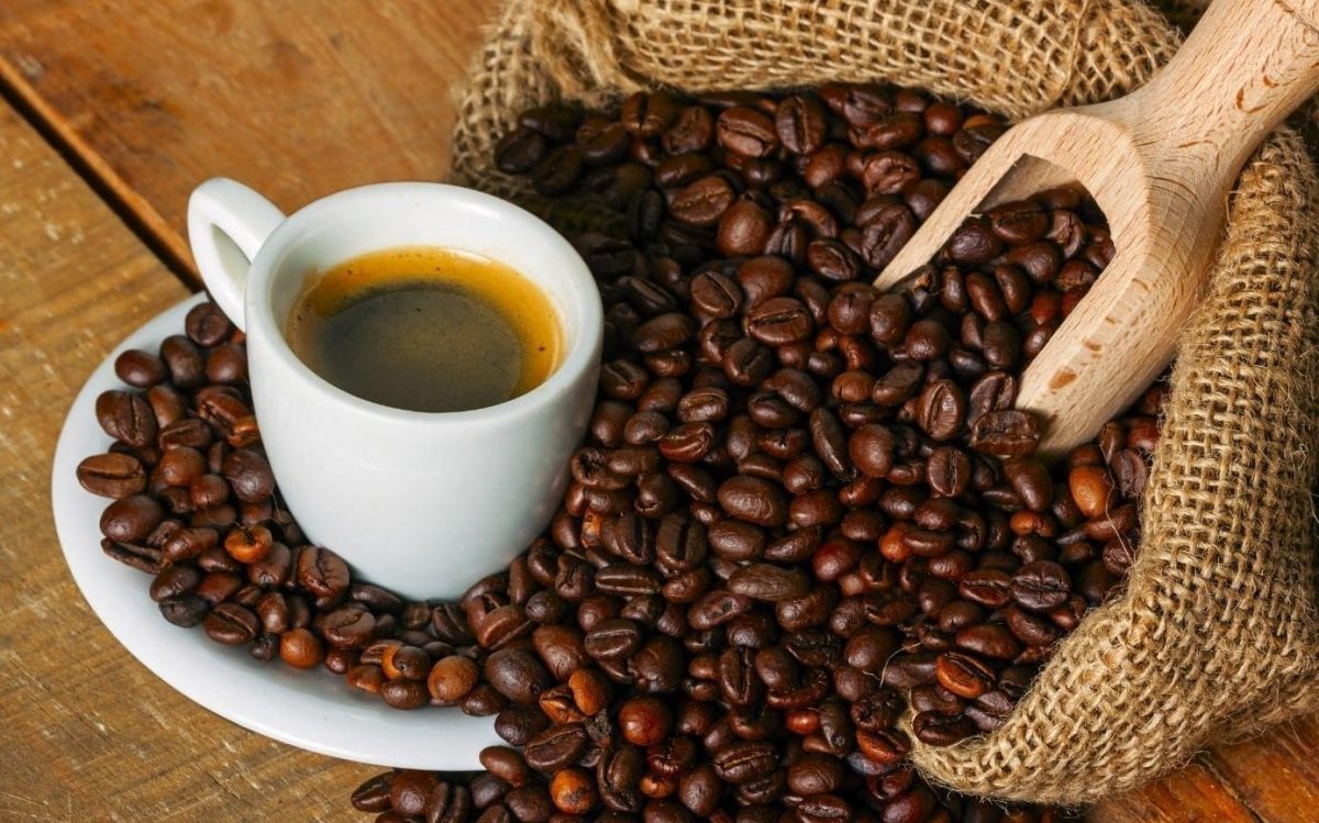 Cafeaua și guta au legătura nebănuită. Puțini sunt cei care cunosc efectele băuturii consumate de milioane de oameni