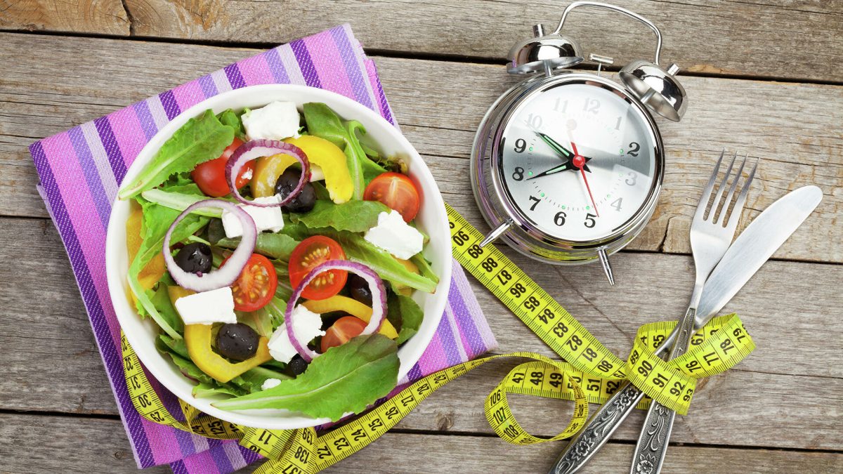 Câte kilograme se slăbește cu postul intermitent: Modul în care vei ajunge rapid la o talie de viespe