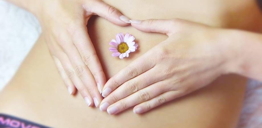 Ce trebuie să faci când te dor ovarele – Durerea pelvină, semn al unei boli inflamatorii 