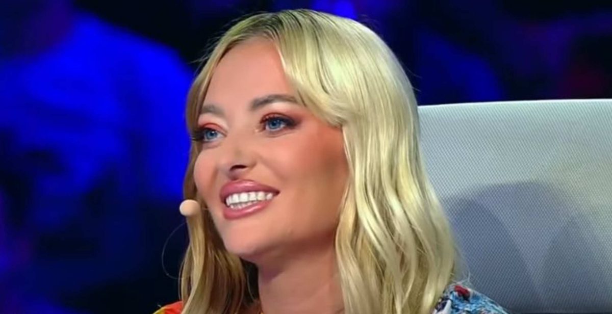 Delia Matache nu se uită la bani când vine vorba de ținuta ei. Cât costă pantofii purtați de ziua ei