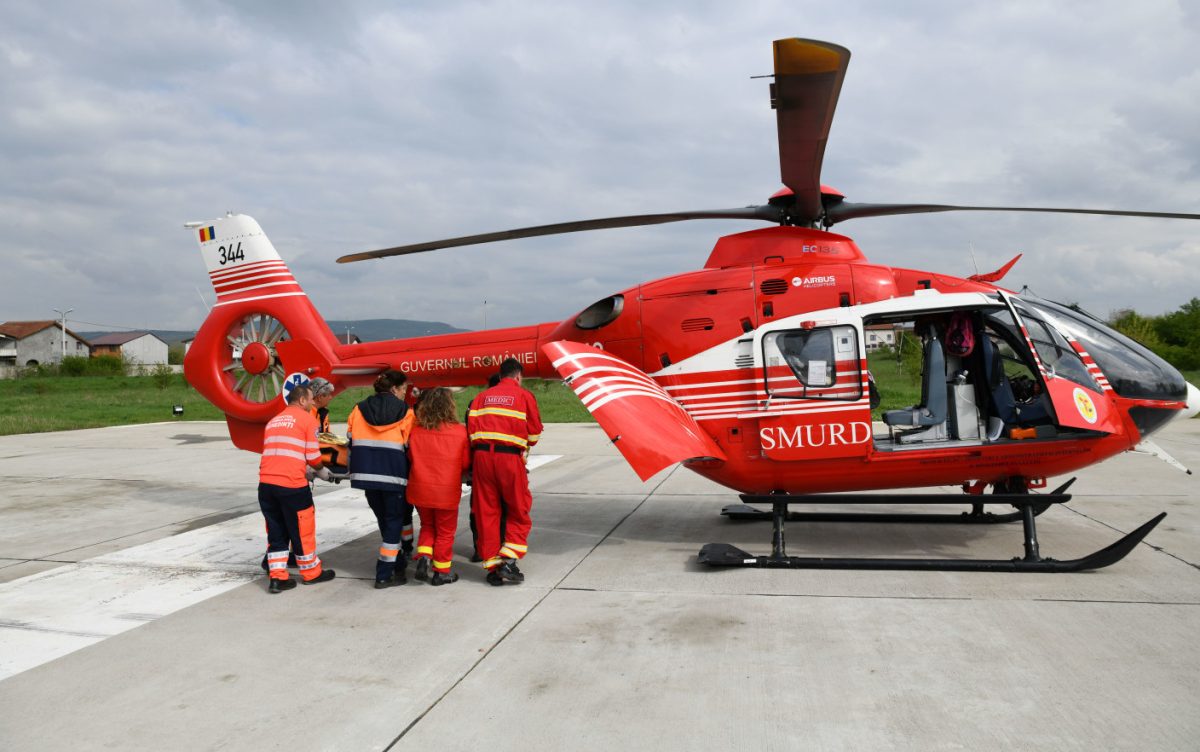 Transfer cu elicopterul de la Focșani la Iași pentru un pacient care a a suferit un infarct miocardic acut