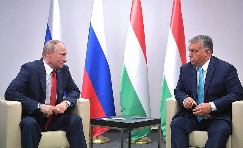 Președintele Rusiei, Vladimir Putin, împreună cu premierul Ungariei, Viktor Orban, au susținut o conferință de presă