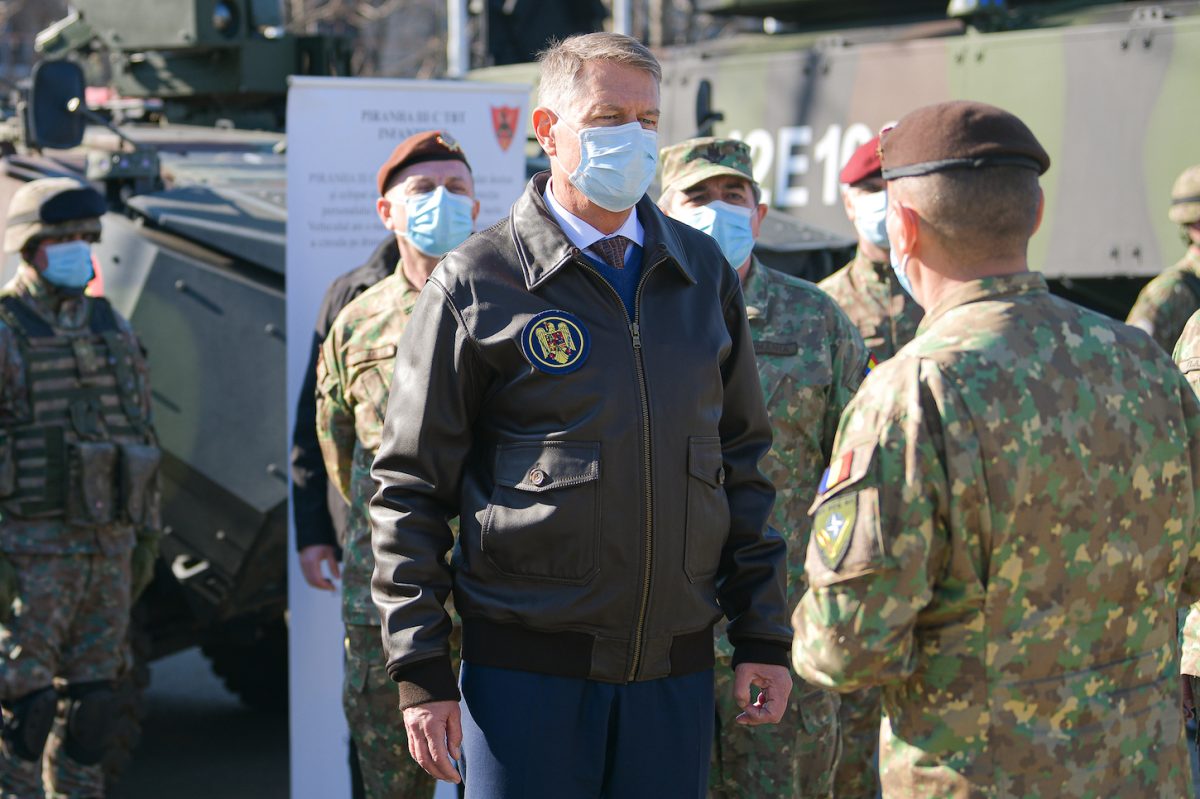 Președintele României, Klaus Iohannis și șefii NATO, în baza militară de la Kogălniceanu – LIVE VIDEO