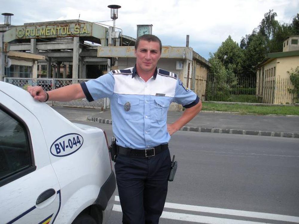 Ce salariu are poliţistul Marian Godină, după 16 ani de muncă: „Nu mă plâng”